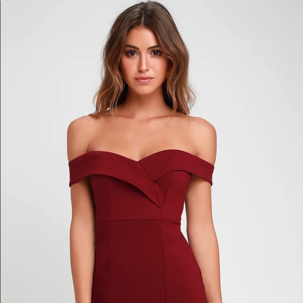 Burgundy Off-the-Shoulder Bodycon Dress